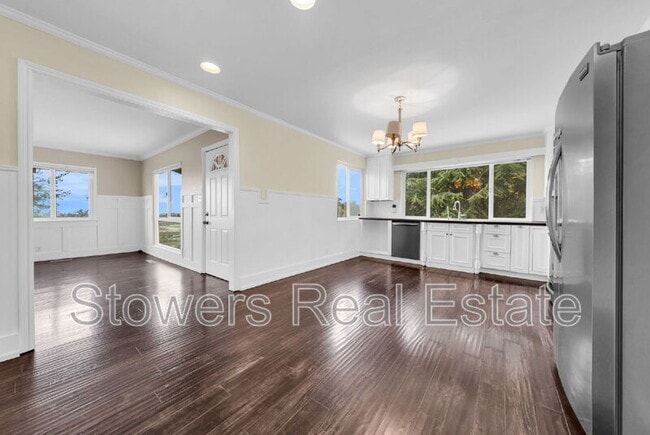 Building Photo - 25551 Maitland Dr