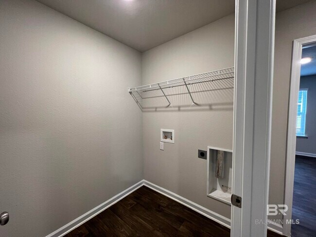Building Photo - 10681 Northern Dancer Ct
