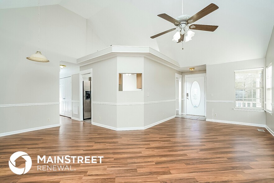 Building Photo - 4068 Calumet Dr