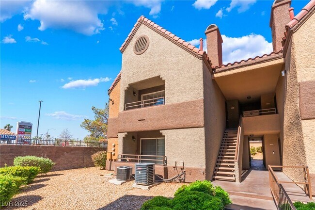 Building Photo - 2200 S Fort Apache Rd