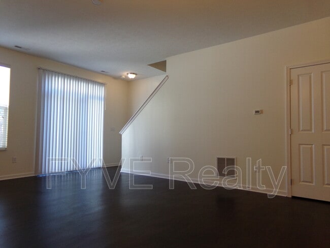 Building Photo - 467 Westgreen Ln