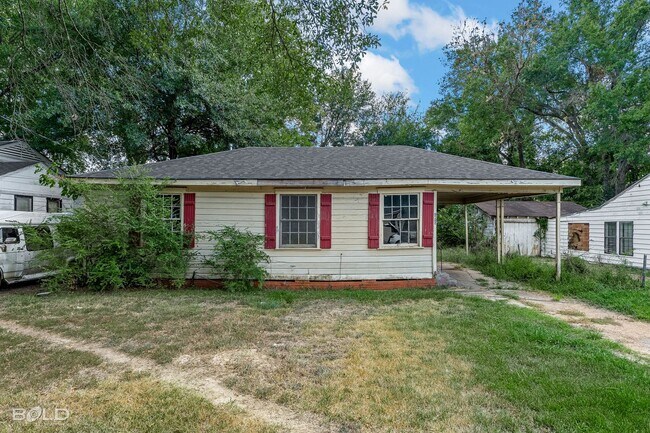 Building Photo - 2825 Essex St