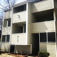 Building Photo - 913 Michigan St
