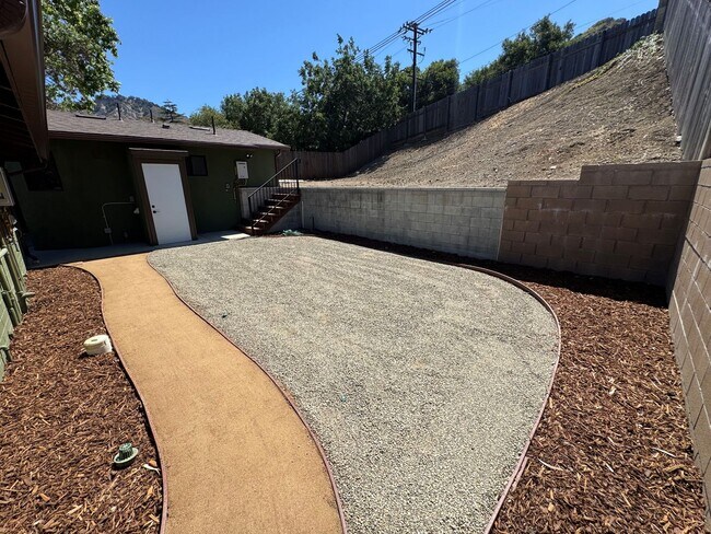 Building Photo - 8220 Edison Dr