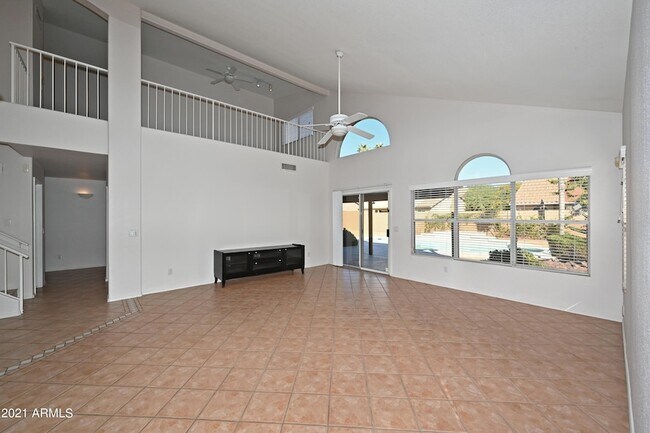 Building Photo - 5730 E Gelding Dr