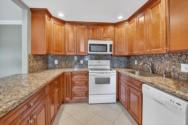 Building Photo - 94 Valencia C