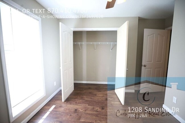 Building Photo - 1208 Sandino Dr