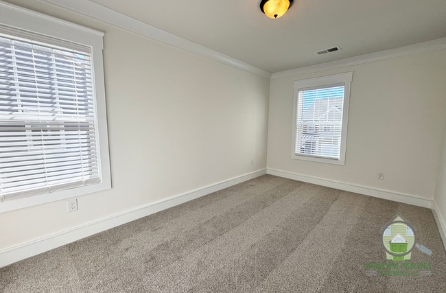 Building Photo - 28 Timber Oak Wy