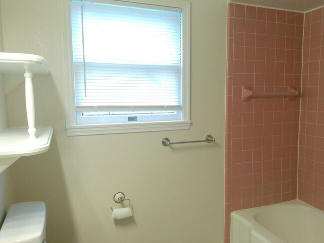 Building Photo - 3425 Monterrey St