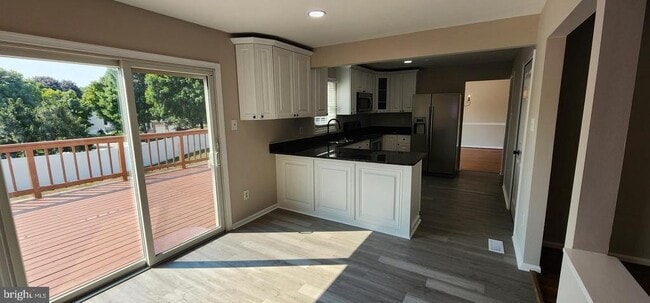 Building Photo - 3145 Elmmede Rd