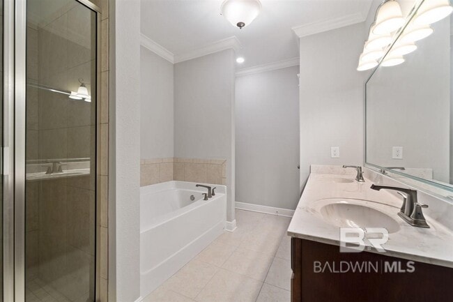 Building Photo - 9477 Marchand Ave