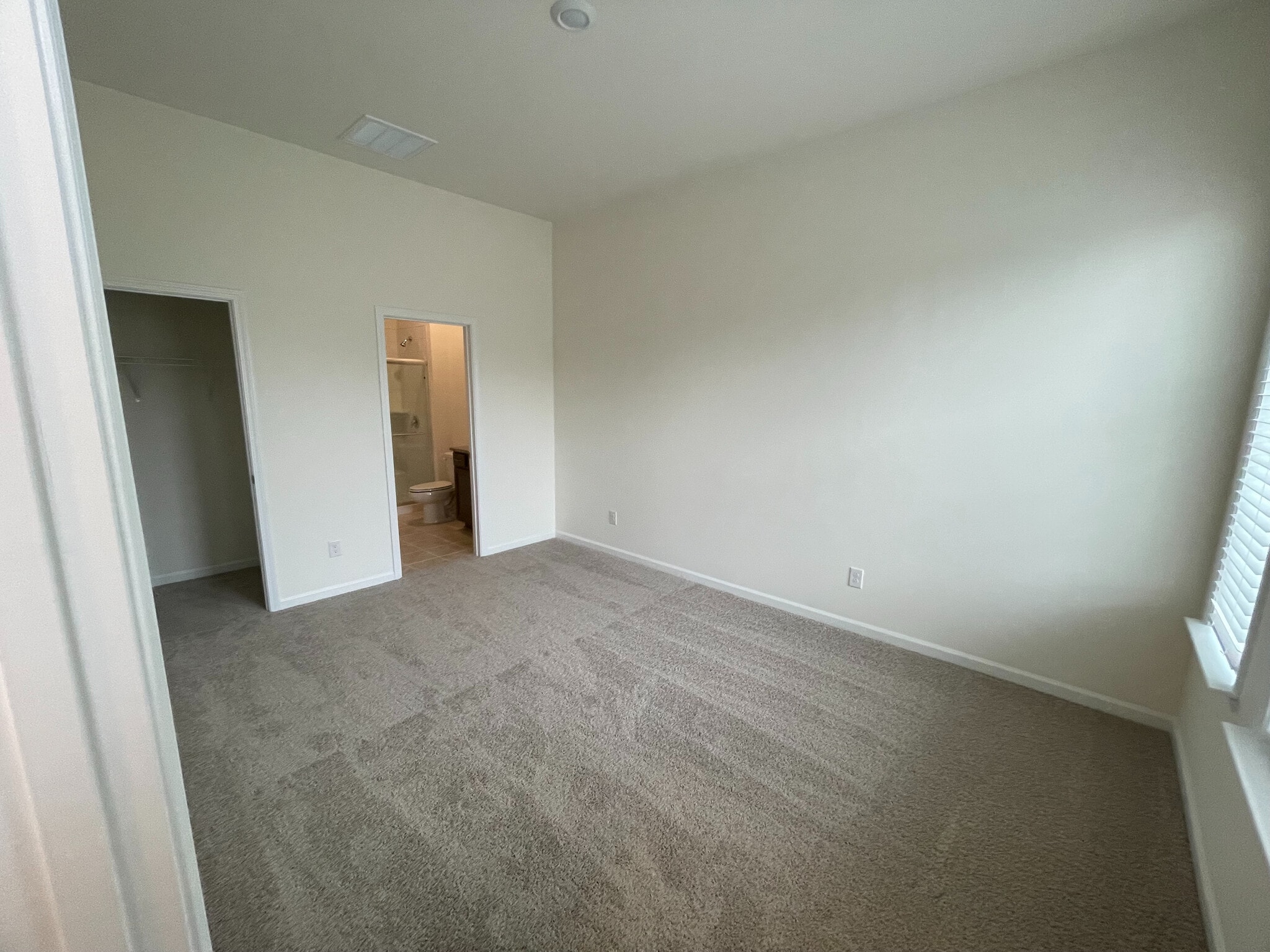 Building Photo - Room in Townhome on Rivulet Wy
