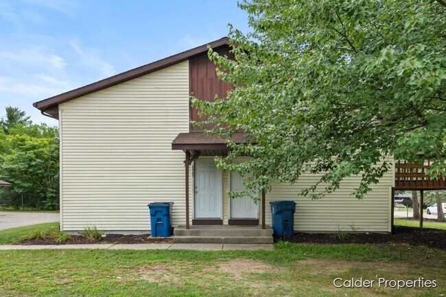 Building Photo - 2940 Vineland Ave SE