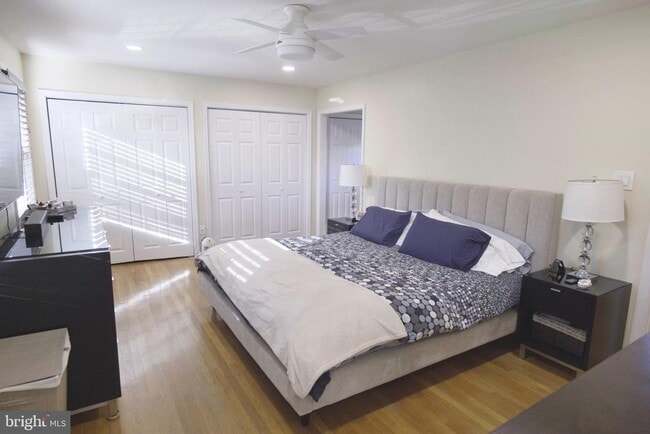 Building Photo - 10277 Gainsborough Rd