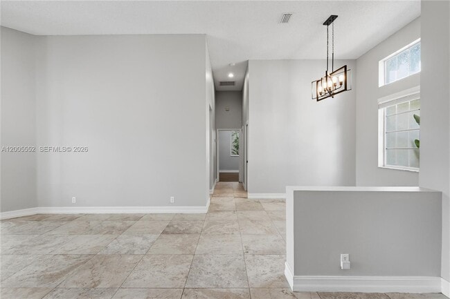 Building Photo - 849 Crestview Cir