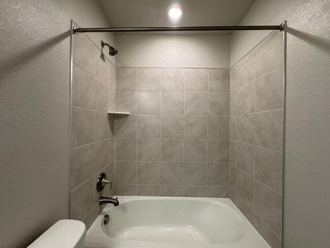 Building Photo - 13427 Broad Wing Dr