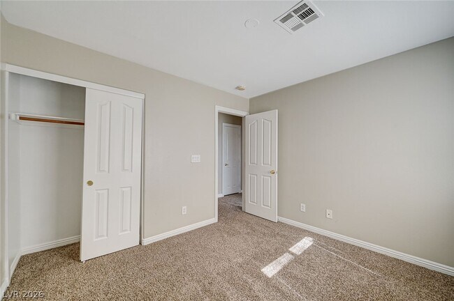 Building Photo - 8749 Horizon Wind Ave