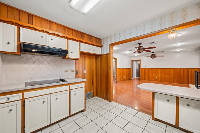 Building Photo - 3423 56th St