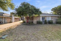 Building Photo - 2427 Indigo Ln