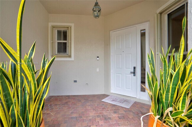 Building Photo - 1364 Harbor View W