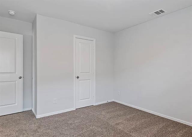 Building Photo - 620 W 1st St