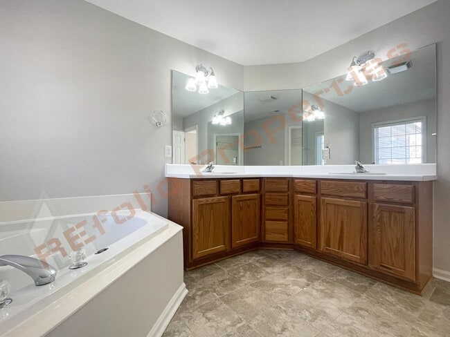 Building Photo - 2517 Tadley Ct