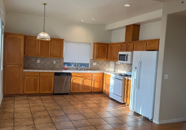 Building Photo - 5124 Paddock Ct