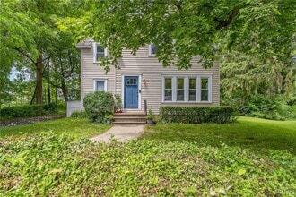 Building Photo - 562 Buckingham Ave