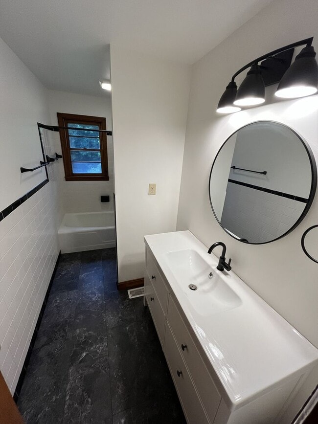 Building Photo - 1006 Hodges Gap Rd