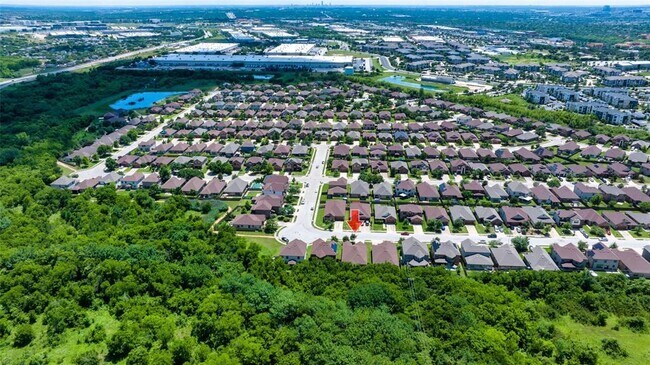 Building Photo - 904 Strickling Dr