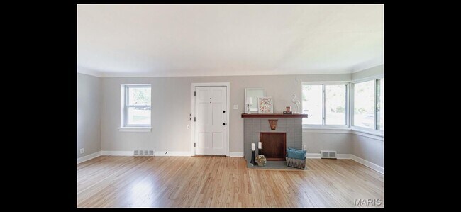 Building Photo - 3709 Eminence Blvd