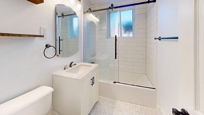 Building Photo - 31 Westgate Rd