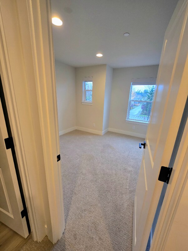 Building Photo - 13429 35th Dr SE