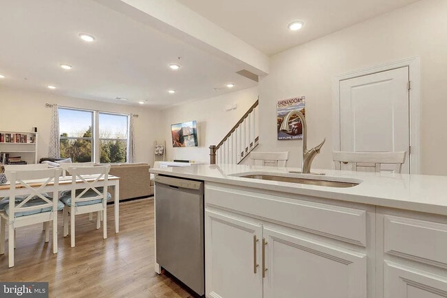 Building Photo - 10342 Ratcliffe Trl