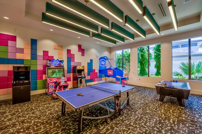 Building Photo - 8125 Crystal Downs Ave