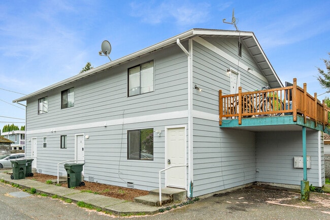 Building Photo - 503 Houser Way S