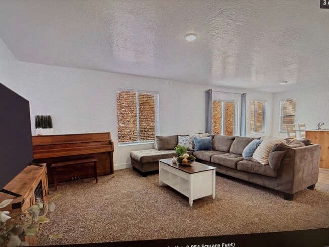 Building Photo - Santaquin Rental House #2