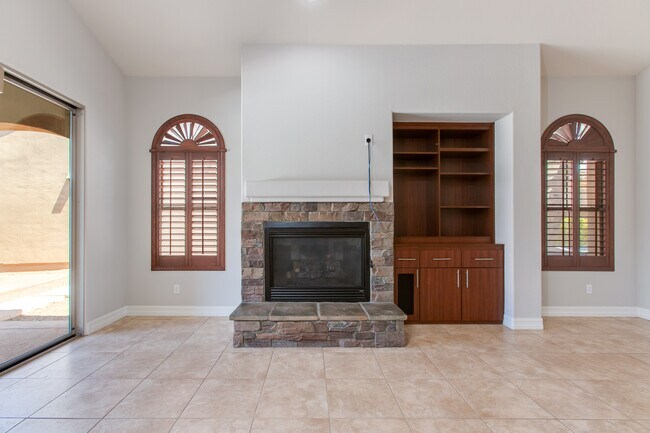 Building Photo - 22420 N 37th Run