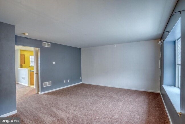 Building Photo - 407 Champs Ln