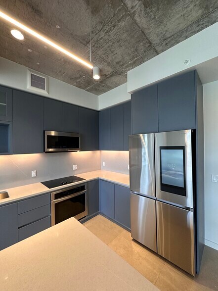 Building Photo - 142 NW 31st St