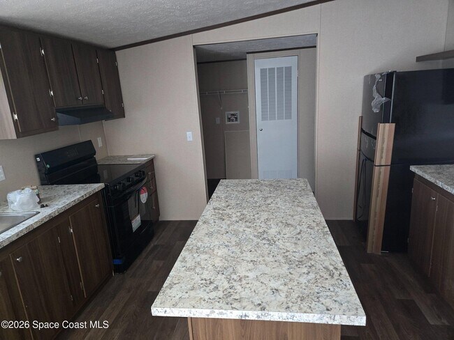 Building Photo - 419 Egret Cir