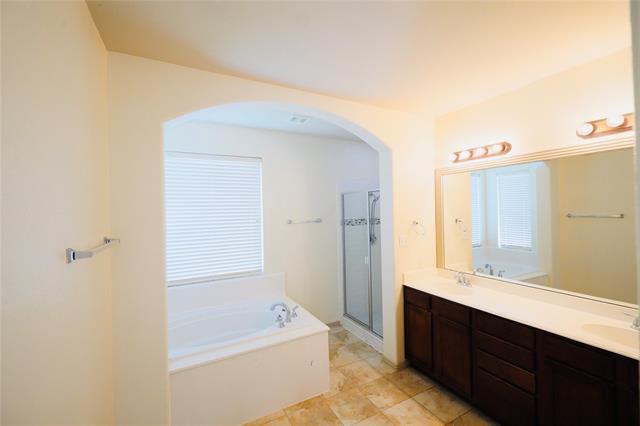 Building Photo - 1821 Forsythe Dr