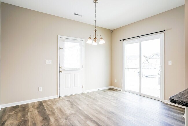 Building Photo - 154 Rosemary St