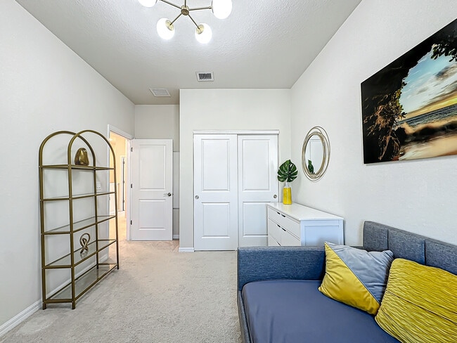 Building Photo - 1240 Eucalyptus Dr