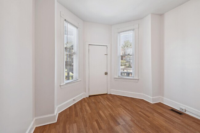 Building Photo - 1606 Gwynns Falls Pkwy