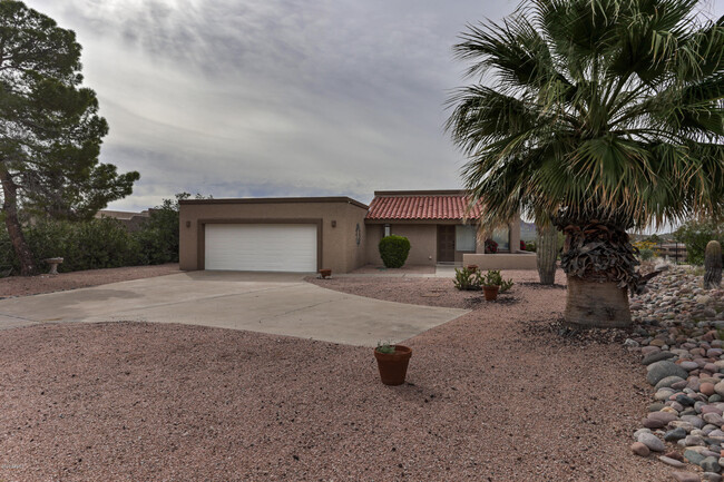 Building Photo - 17137 E Rand Dr