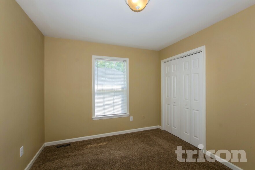 Building Photo - 125 St Andrews Pl Dr