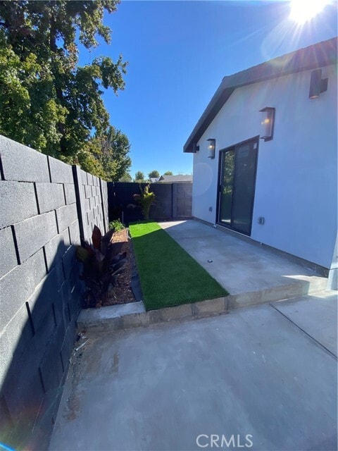 Building Photo - 18020 Welby Way