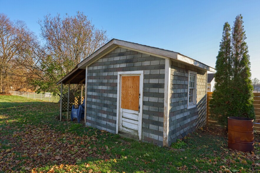Building Photo - 7 Twin Brook Rd