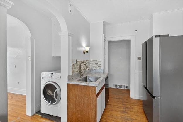 Building Photo - 258 Hickok Ave